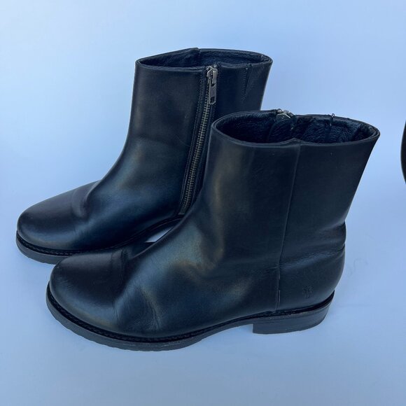 Frye Veronica Black Leather Boots - Picture 6 of 9